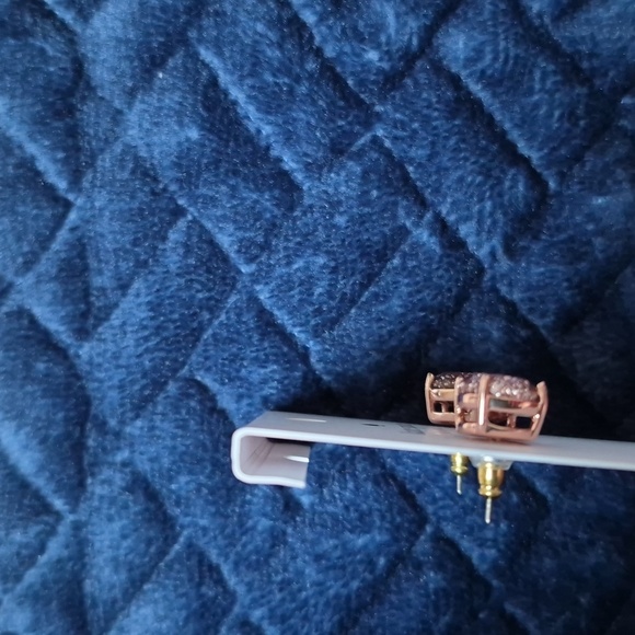 Kate Spade Rose Gold Glitter Gumdrop Stud Earrings, New With Tags - Picture 4 of 4